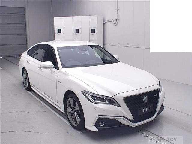 2020 Toyota Crown Hybrid