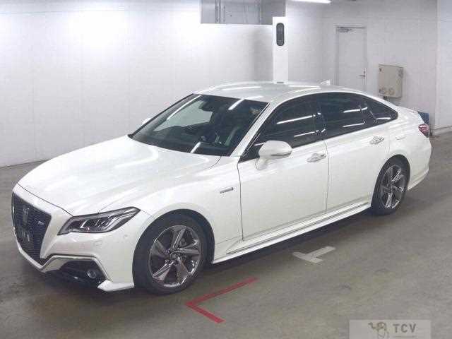 2019 Toyota Crown Hybrid