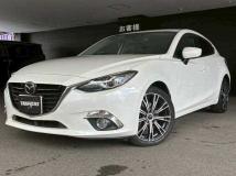 2015 Mazda Axela