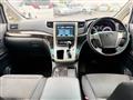 2013 Toyota Alphard Hybrid