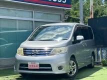 2010 Nissan Serena