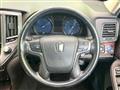 2014 Toyota Crown Hybrid