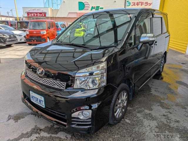 2013 Toyota Voxy