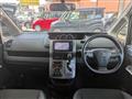 2013 Toyota Voxy