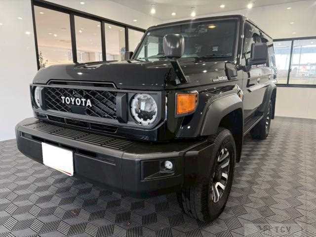 2025 Toyota Landcruiser 70