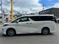2022 Toyota Alphard Hybrid