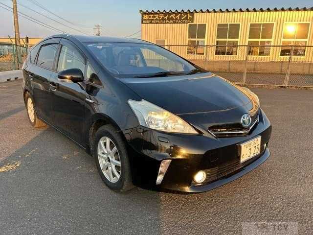 2013 Toyota PRIUS α