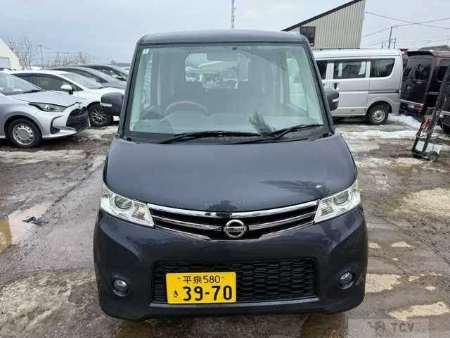 2011 Nissan ROOX