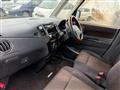 2011 Nissan ROOX