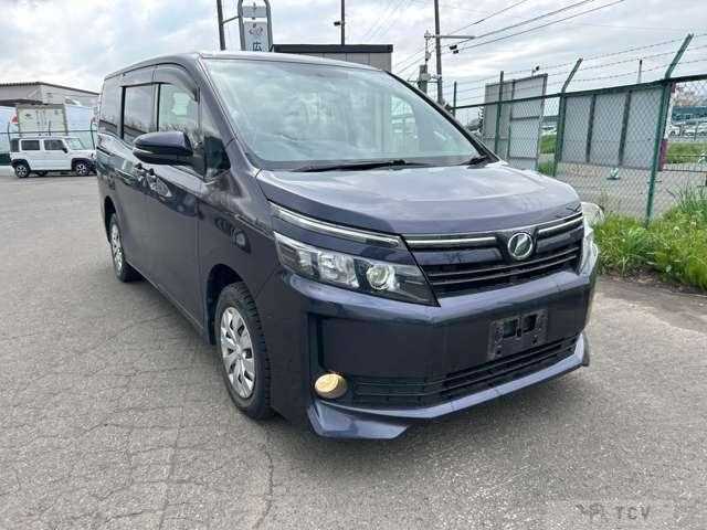 2014 Toyota Voxy
