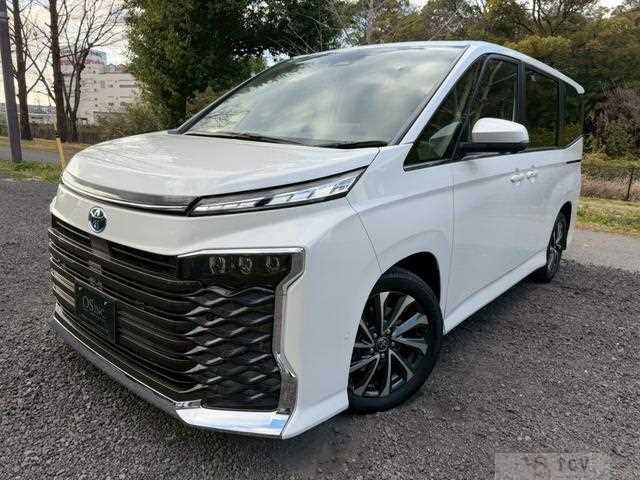 2025 Toyota Voxy