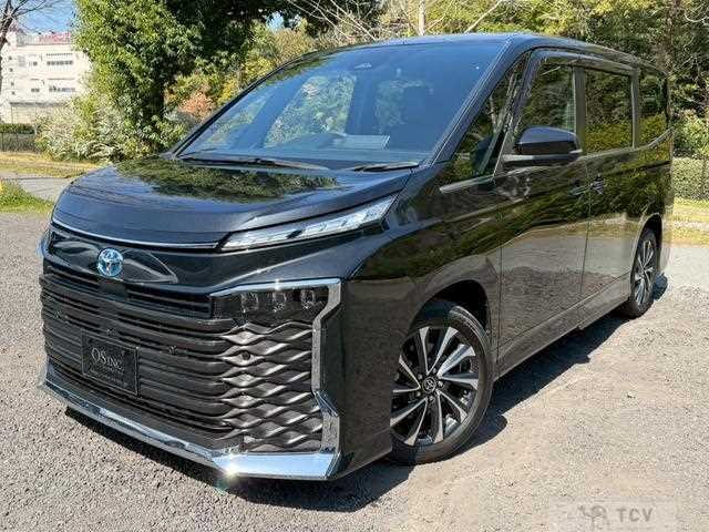 2023 Toyota Voxy