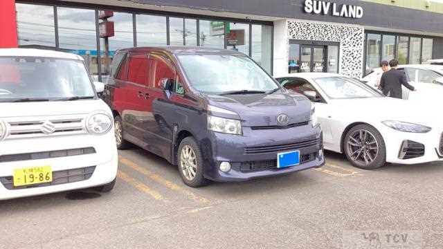 2009 Toyota Voxy