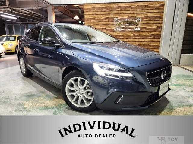 2017 Volvo V40