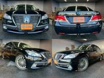 2013 Toyota Crown Hybrid