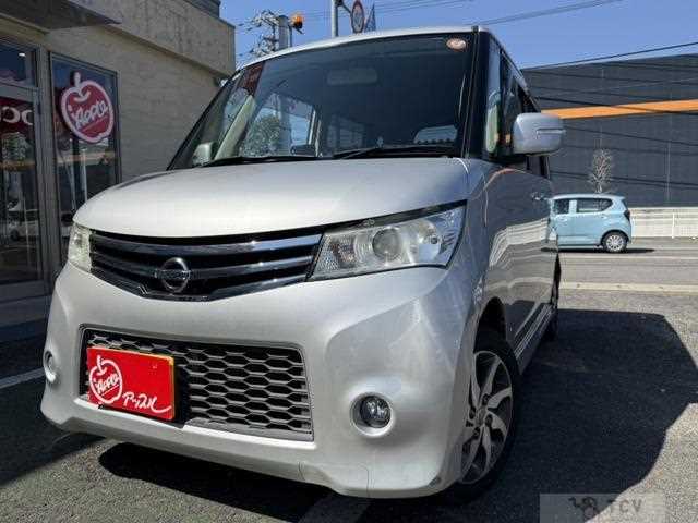 2009 Nissan ROOX