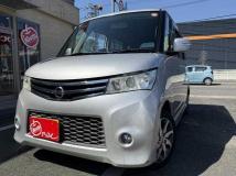 2009 Nissan ROOX