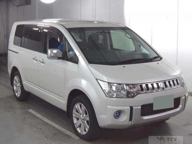 2015 Mitsubishi Delica D5