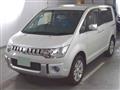2015 Mitsubishi Delica D5