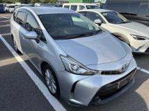 2015 Toyota PRIUS α