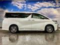 2017 Toyota Vellfire