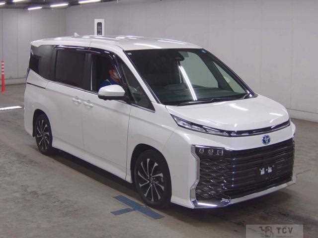 2025 Toyota Voxy