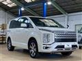 2019 Mitsubishi Delica D5