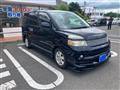 2005 Toyota Voxy