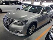 2017 Toyota Crown Hybrid