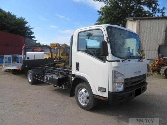 2020 Isuzu Elf Truck