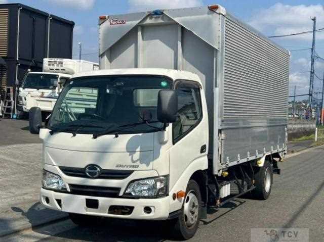 2016 Hino Dutro