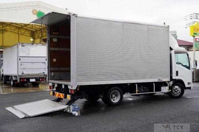 2015 Isuzu Elf Truck