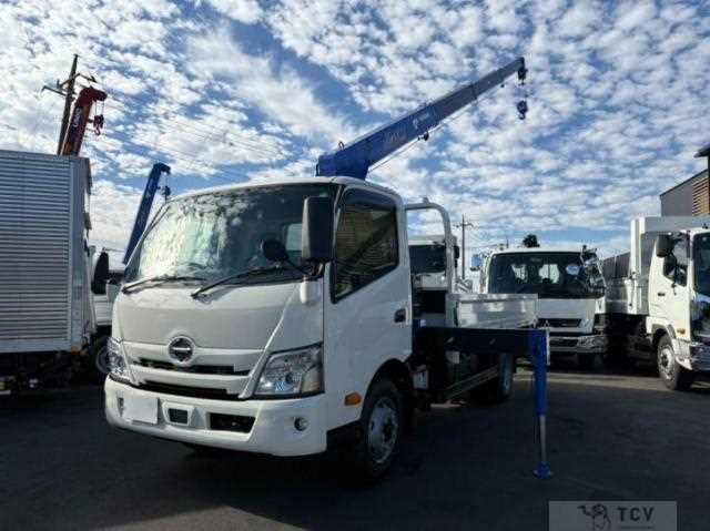 2025 Hino Dutro