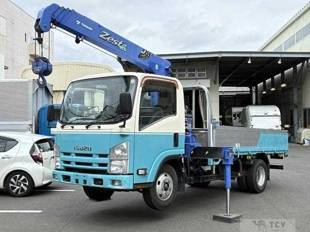 2013 Isuzu Elf Truck
