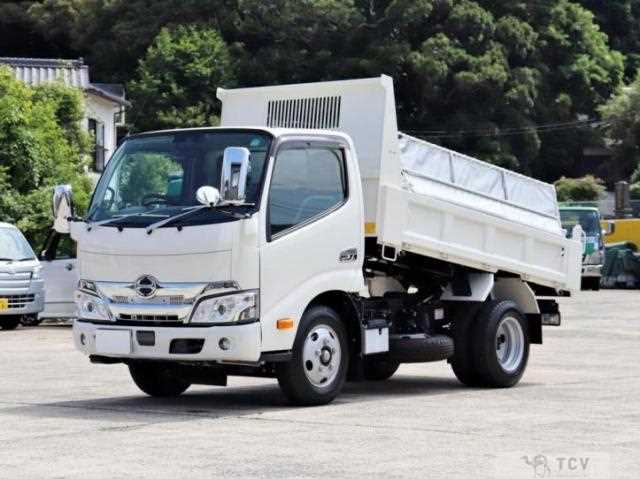 2025 Hino Dutro