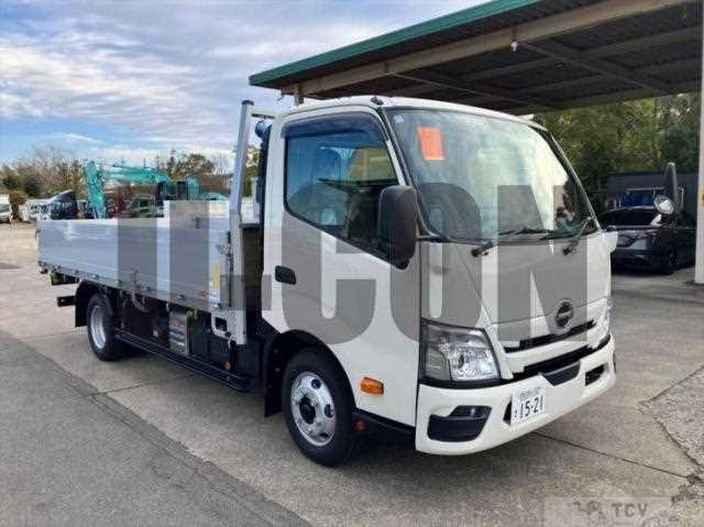 2025 Hino Dutro