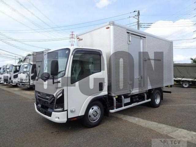 2025 Isuzu Elf Truck