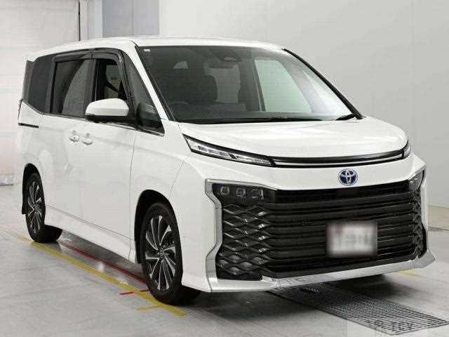 2023 Toyota Voxy