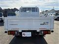 2016 Isuzu Elf Truck