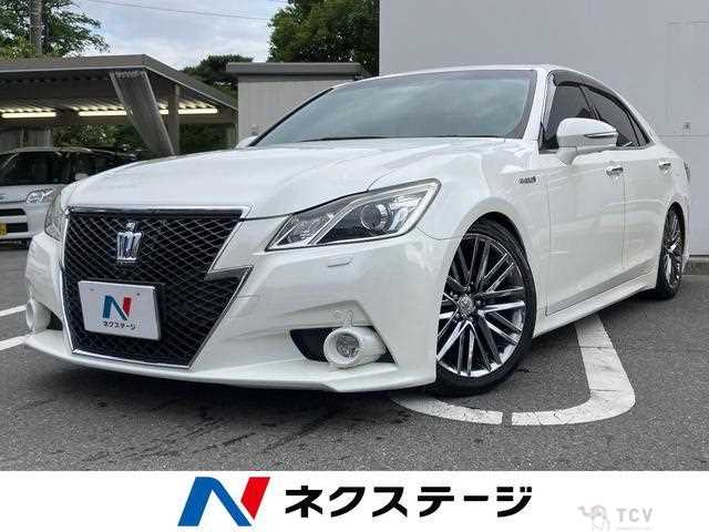 2014 Toyota Crown Hybrid