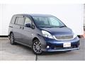 2013 Toyota Isis