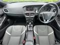 2018 Volvo V40
