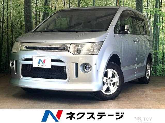 2012 Mitsubishi Delica D5