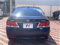 2013 Toyota Crown Hybrid