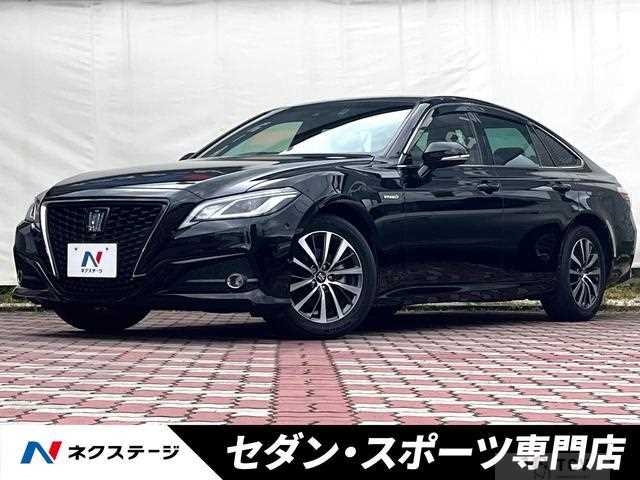 2019 Toyota Crown Hybrid