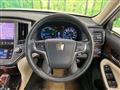 2013 Toyota Crown Hybrid