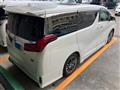 2018 Toyota Alphard Hybrid