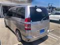 2002 Toyota Noah