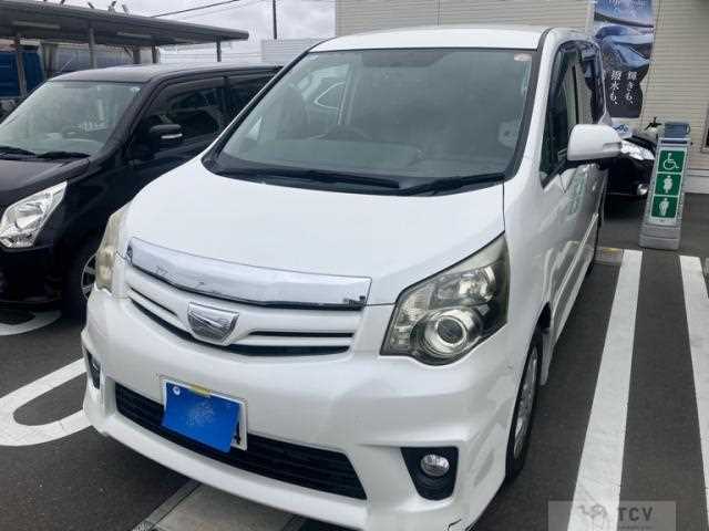 2010 Toyota Noah