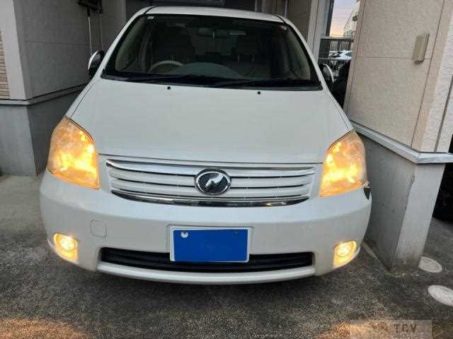 2009 Toyota Raum